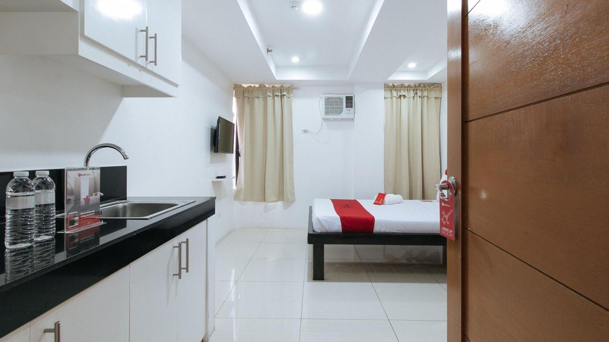 Reddoorz At Dbuilders Rooms Bangkal Makati Makati City Exterior foto
